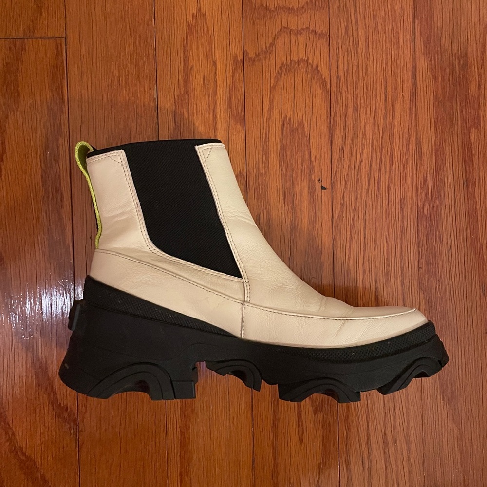 Sorel White and Black Brex Ankle Boots
